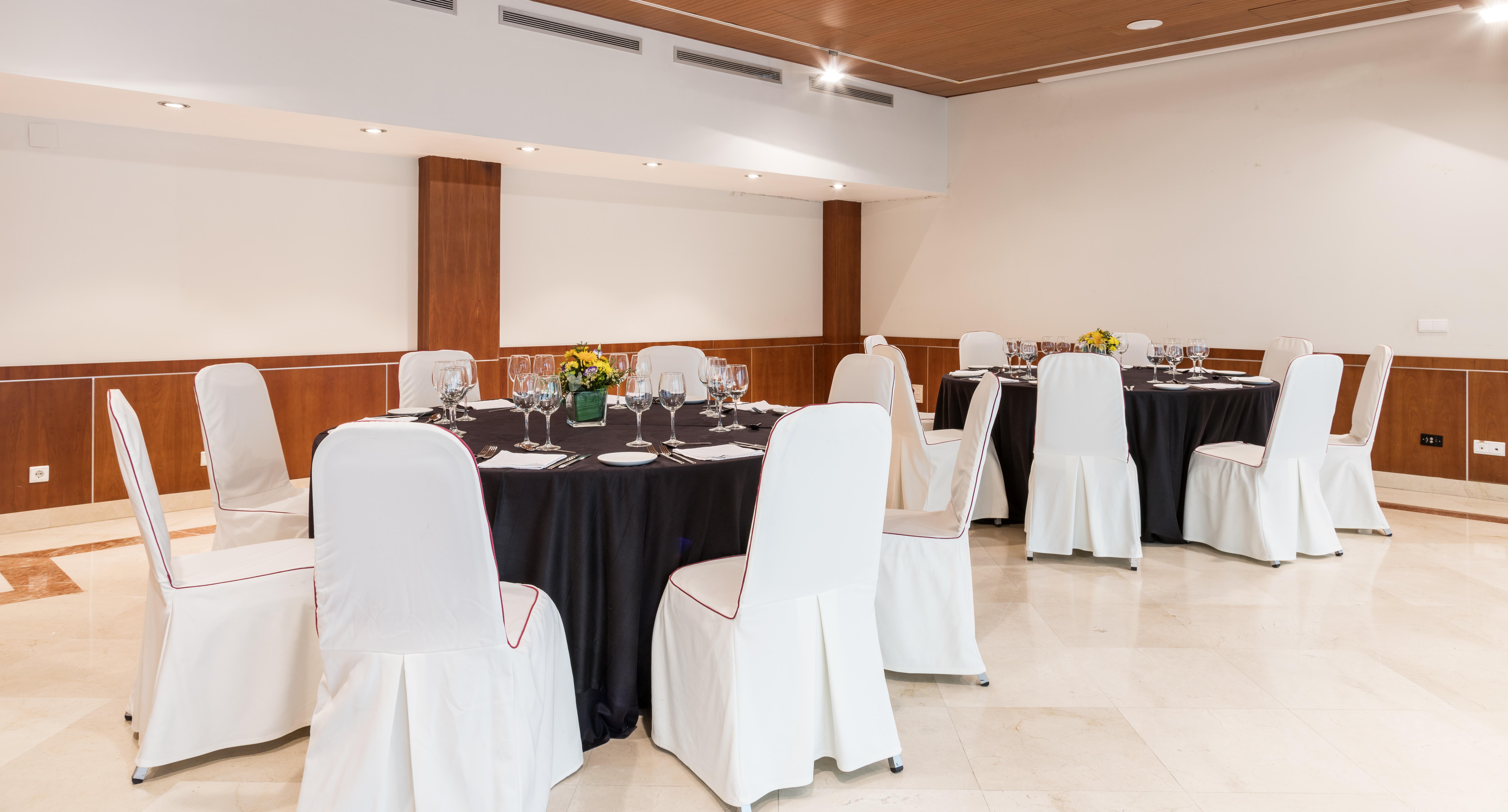 Ilunion Malaga Hotel Exterior photo