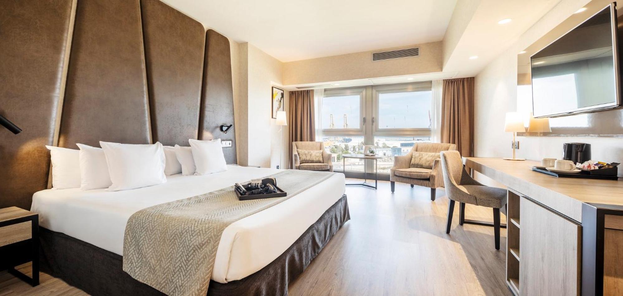 Ilunion Malaga Hotel Room photo
