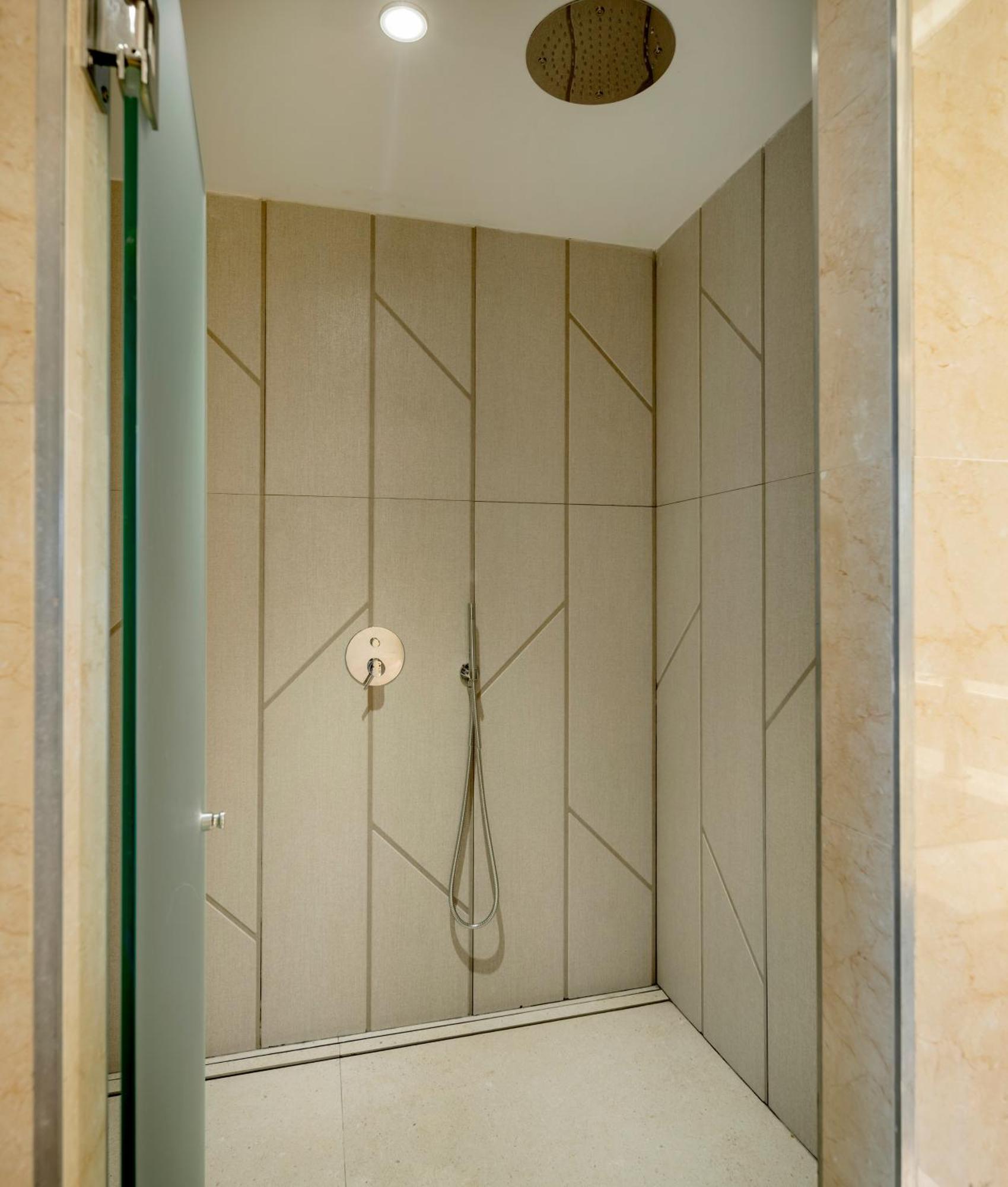 Ilunion Malaga Hotel Room photo